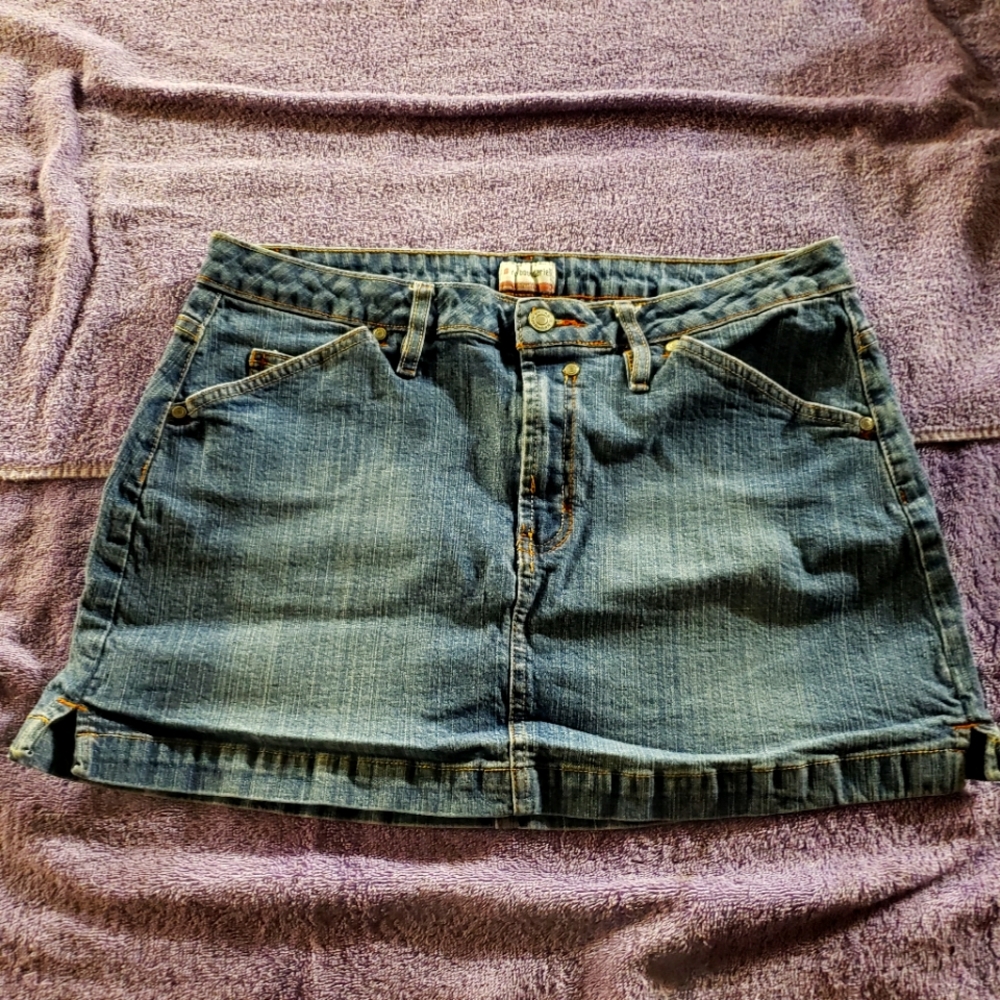 Size 15 Juniors, Jean Mini Skirt.  13" top to bottom.